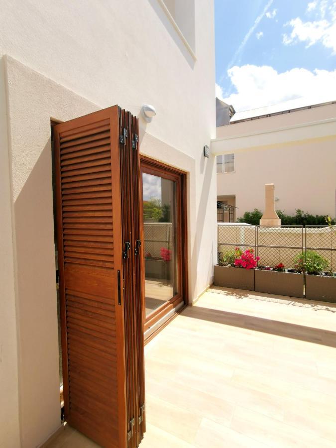 Apartments Leticia Vrsi Kültér fotó