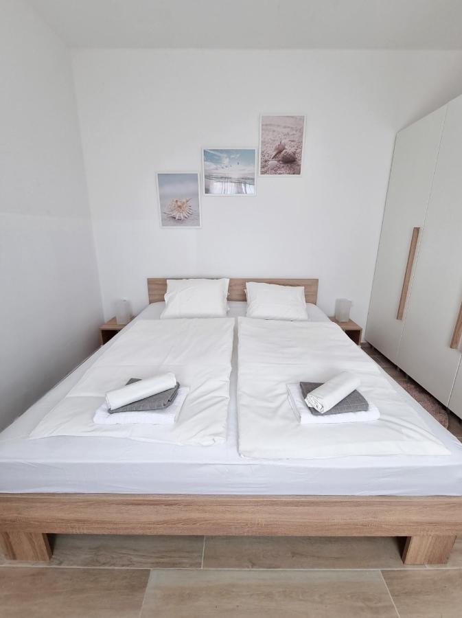 Apartments Leticia Vrsi Kültér fotó