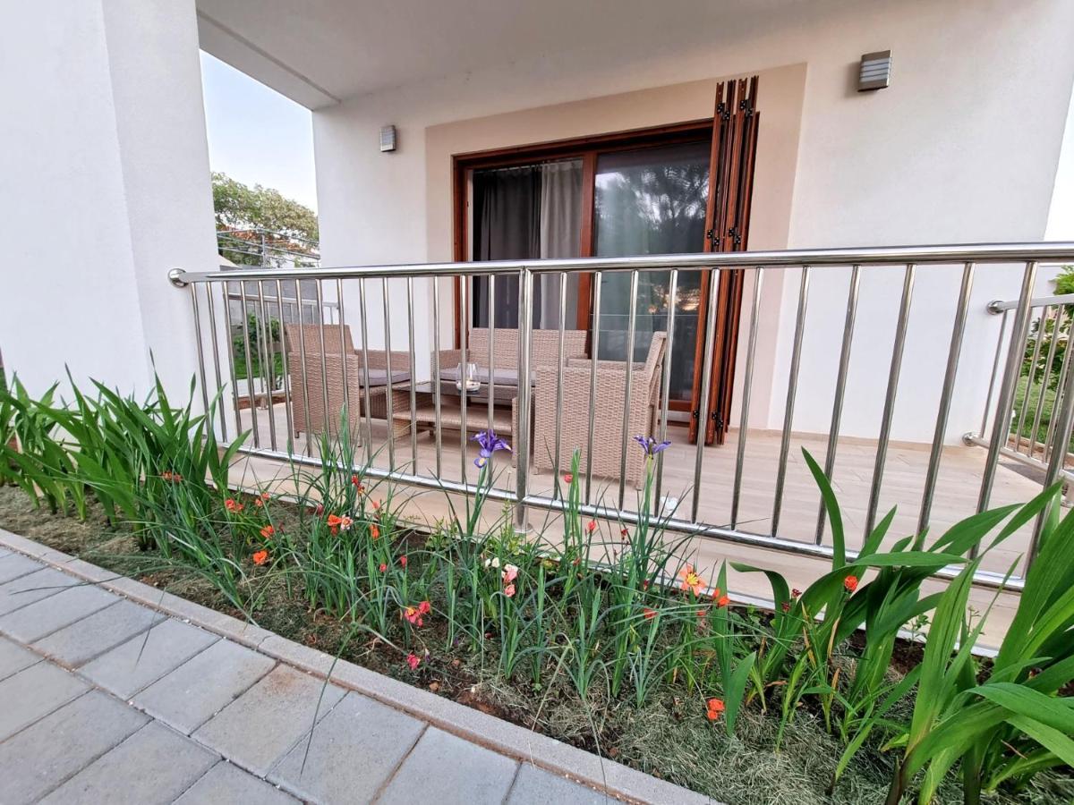 Apartments Leticia Vrsi Kültér fotó