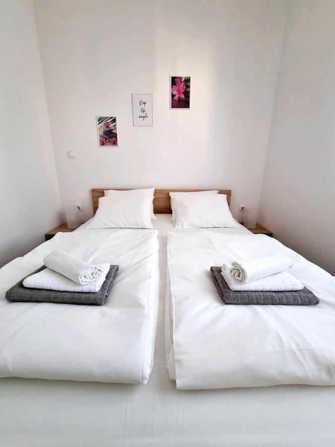 Apartments Leticia Vrsi Kültér fotó