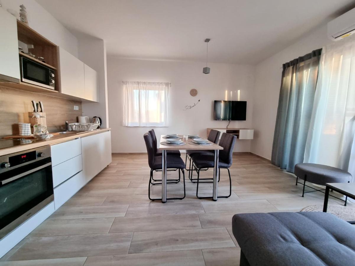 Apartments Leticia Vrsi Kültér fotó