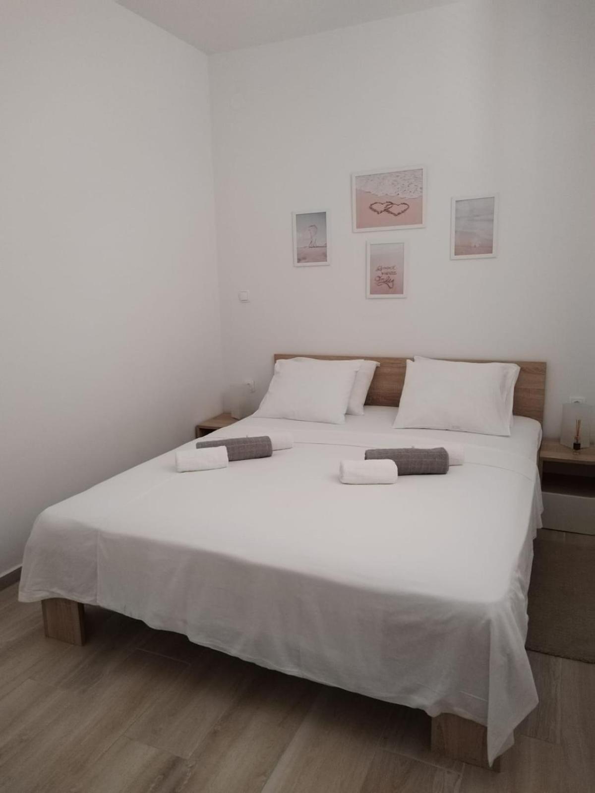 Apartments Leticia Vrsi Szoba fotó